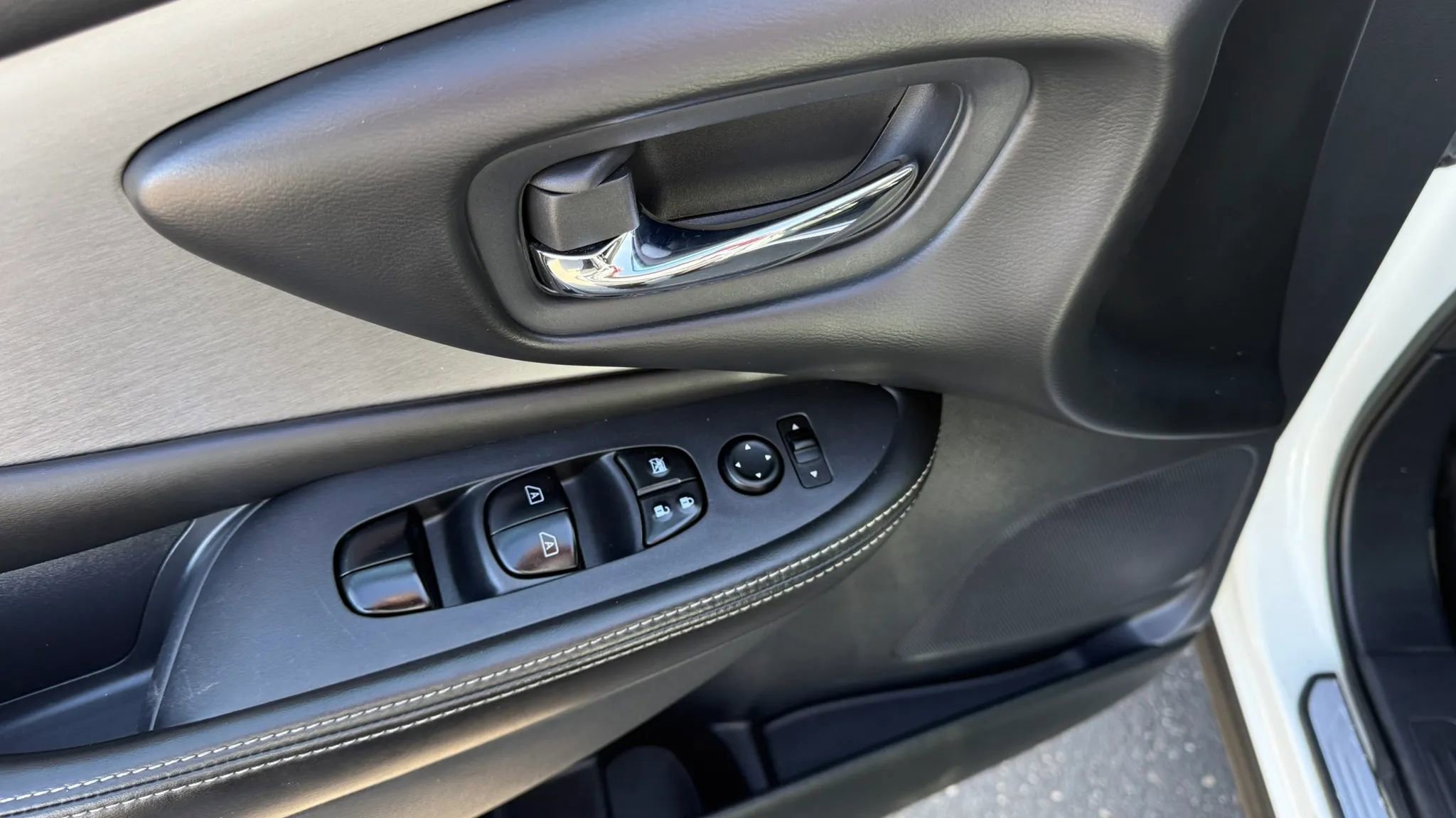 Used 2019 Nissan Murano S image 16