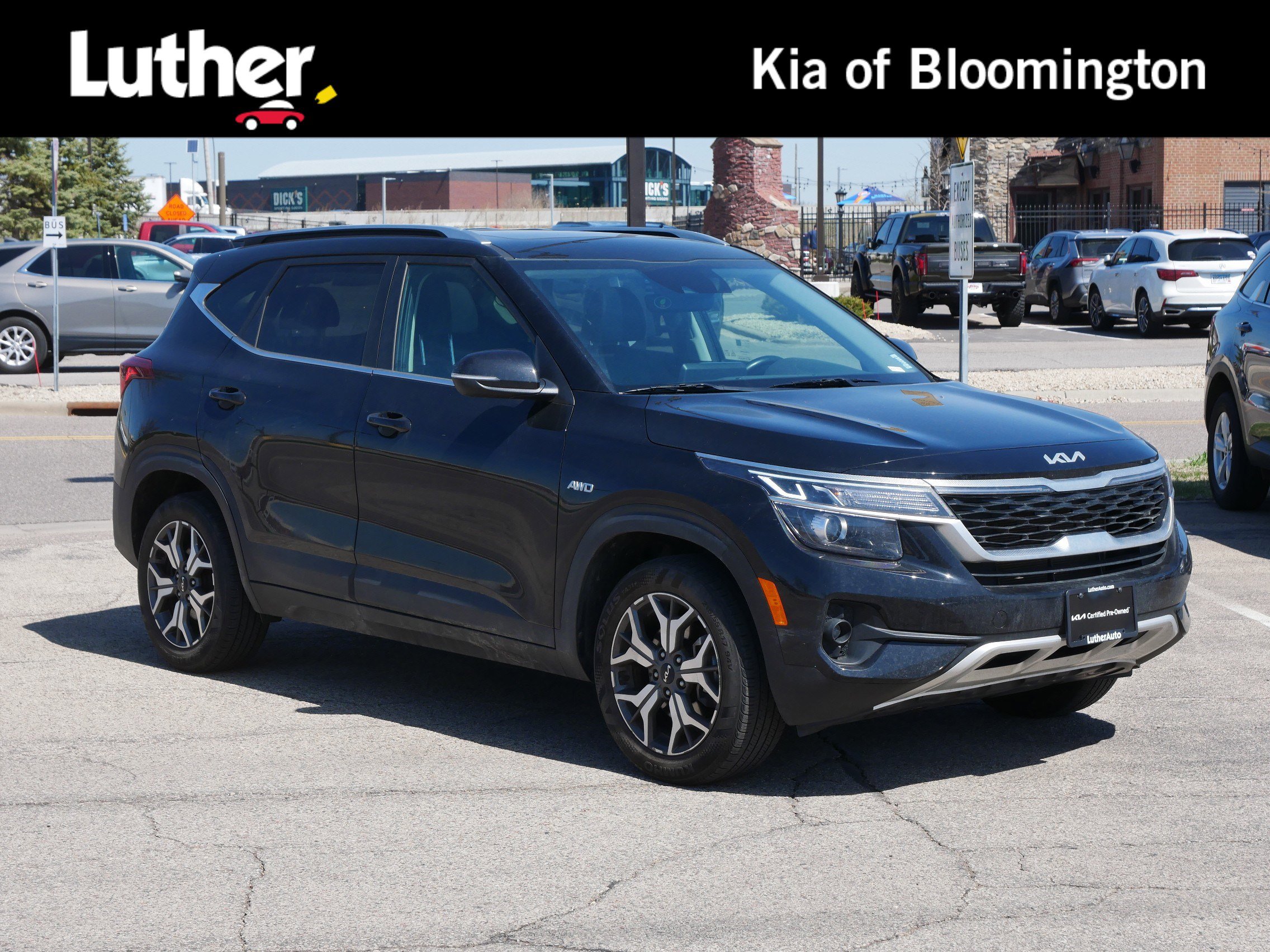 Used 2023 Kia Seltos EX image 1