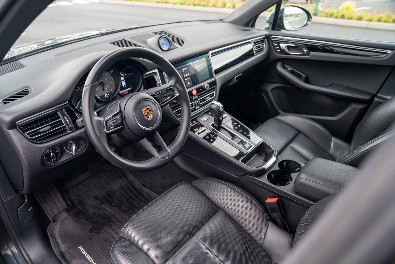 Used 2022 Porsche Macan S image 4