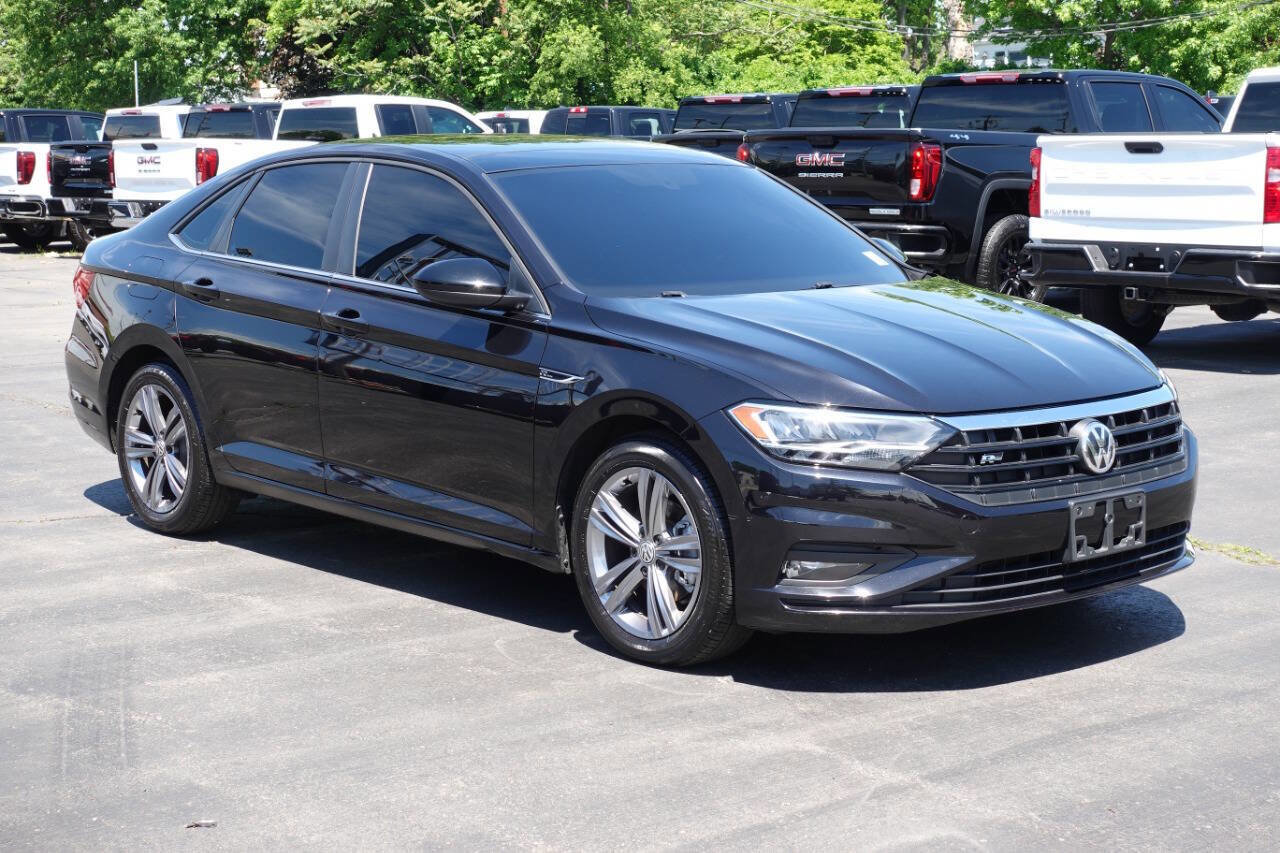 Used 2021 Volkswagen Jetta R-Line w/ R-Line Cold Weather Package FWD image 5
