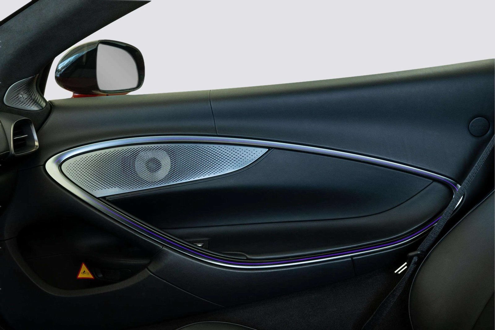 Used 2023 McLaren Artura RWD image 14