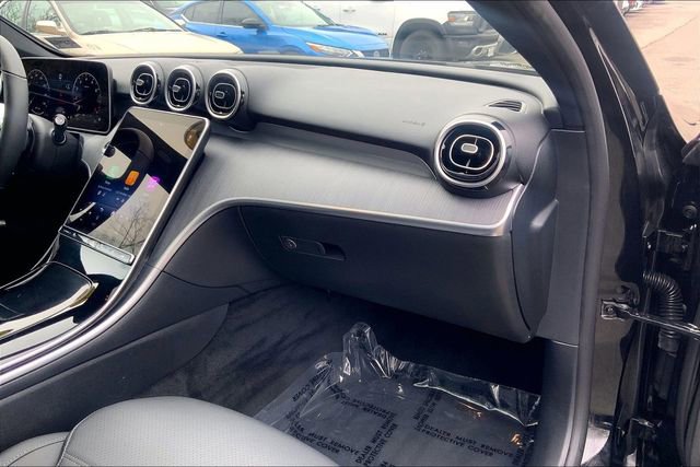 Used 2025 Mercedes-Benz C 300 4MATIC Sedan image 15