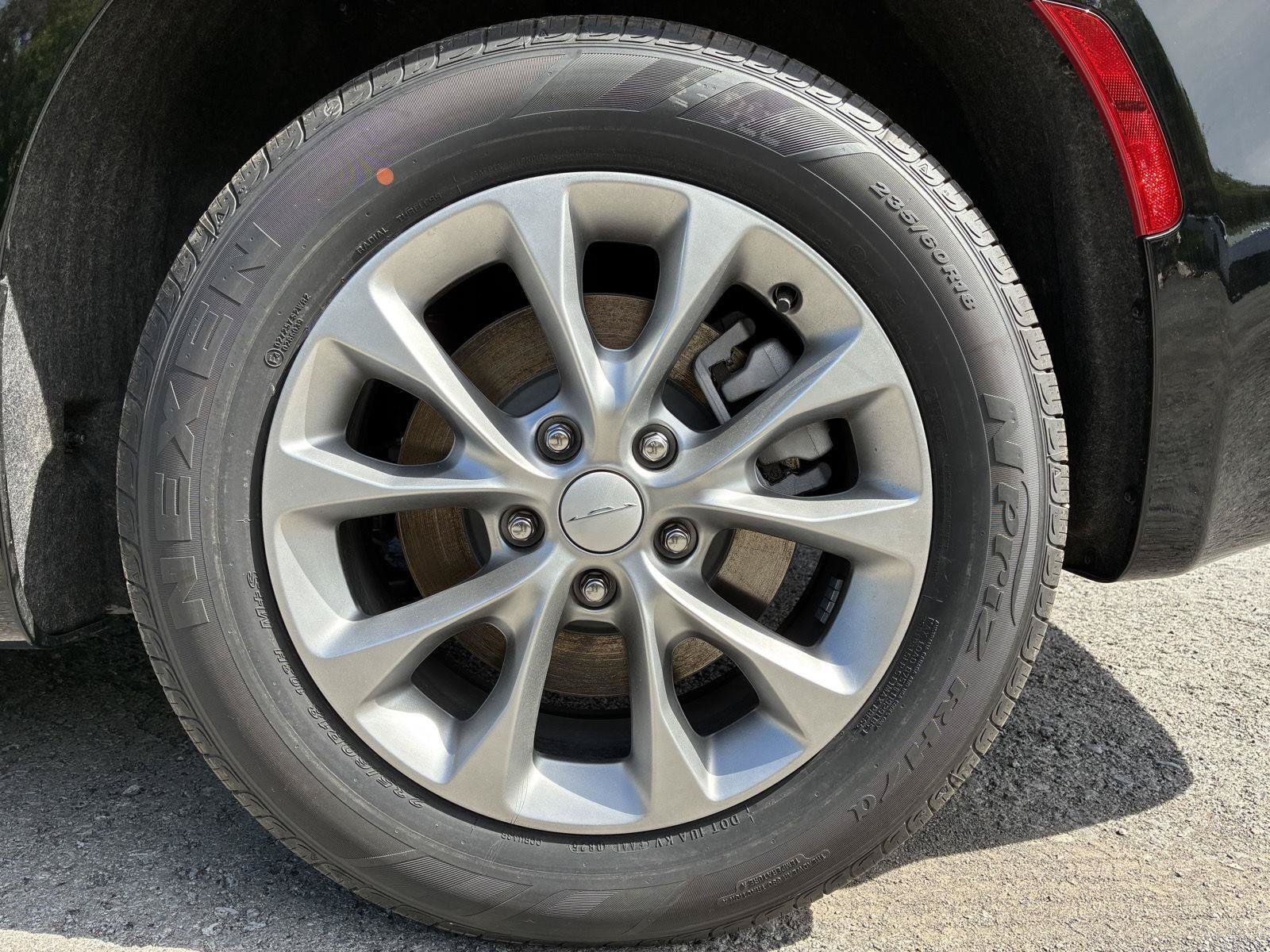 New 2027 Chrysler Pacifica Select AWD/4WD image 49