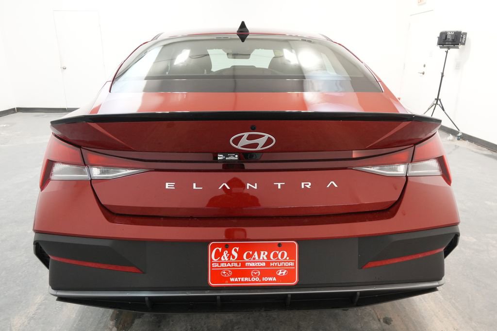 New 2026 Hyundai Elantra Sport image 7