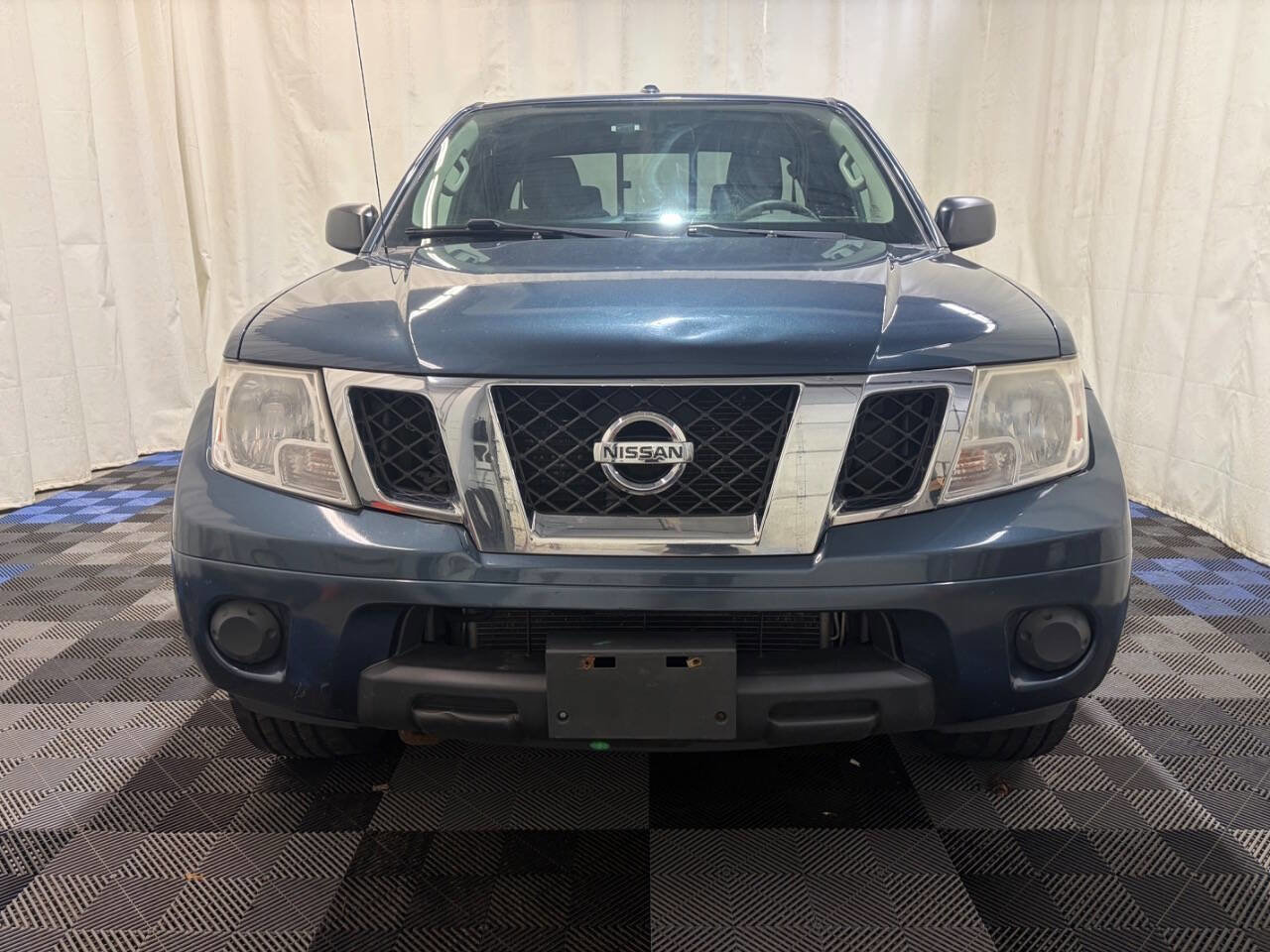 Used 2014 Nissan Frontier SV AWD/4WD image 4