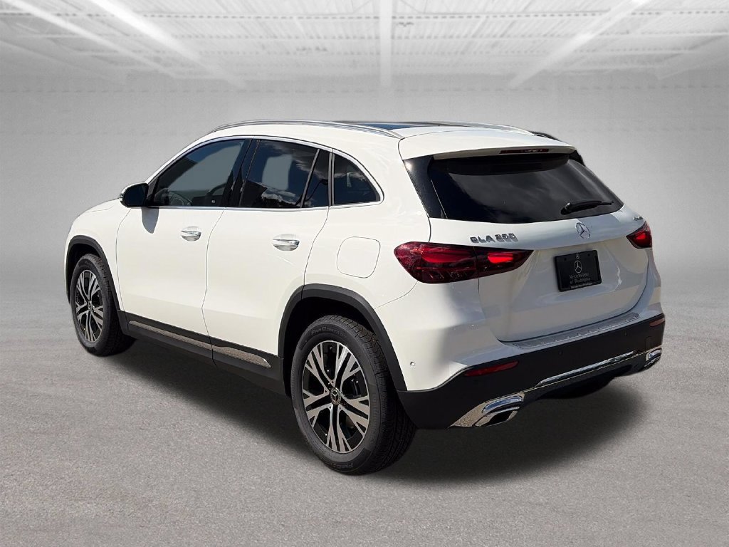 New 2026 Mercedes-Benz GLA 250 4MATIC image 3
