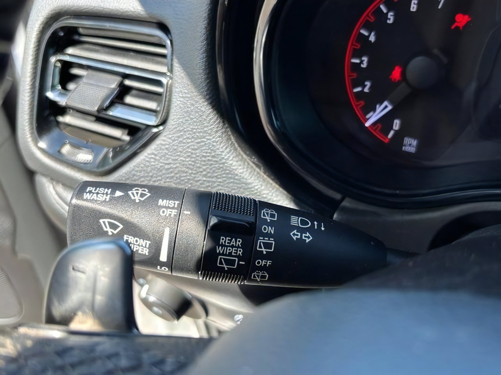 Used 2021 Dodge Durango GT RWD image 25