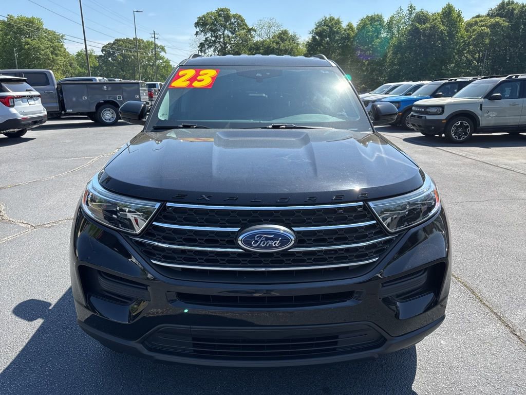 Used 2023 Ford Explorer XLT AWD/4WD image 31