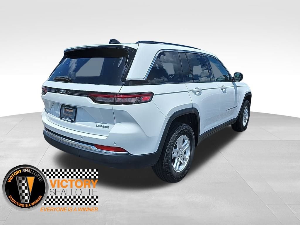 Certified 2023 Jeep Grand Cherokee Laredo image 11