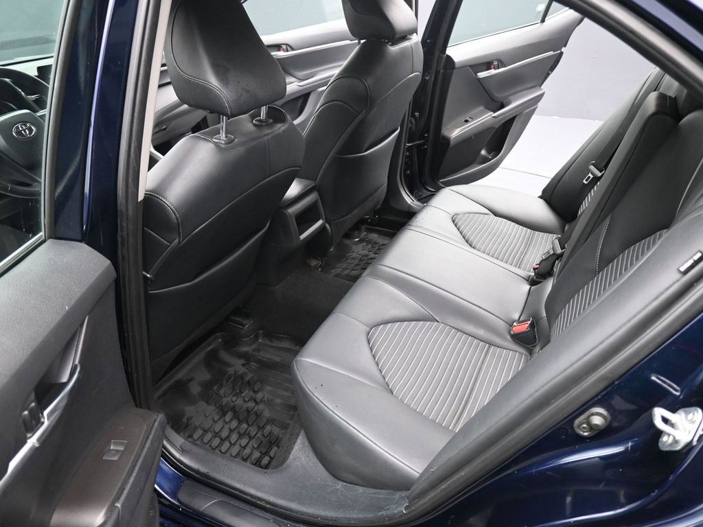 Used 2021 Toyota Camry SE image 16