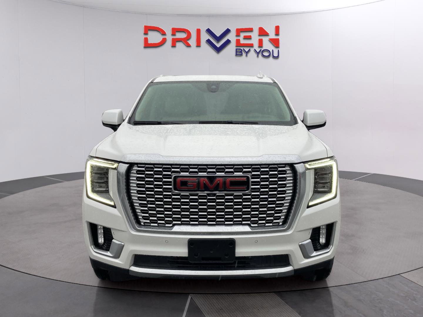 Used 2021 GMC Yukon Denali w/ Denali Premium Package image 9