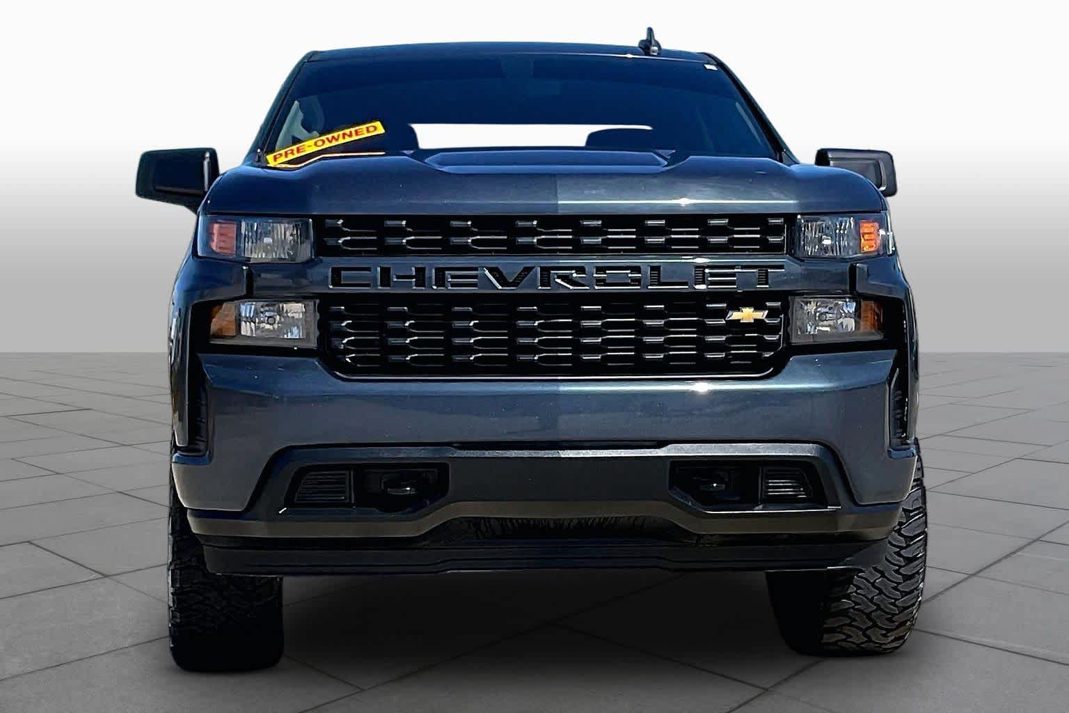Used 2020 Chevrolet Silverado 1500 Custom w/ Custom Value Package AWD/4WD image 4