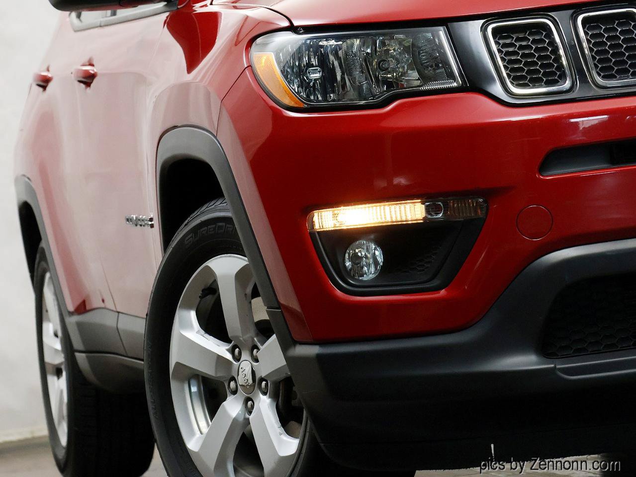 Used 2019 Jeep Compass Latitude FWD image 4