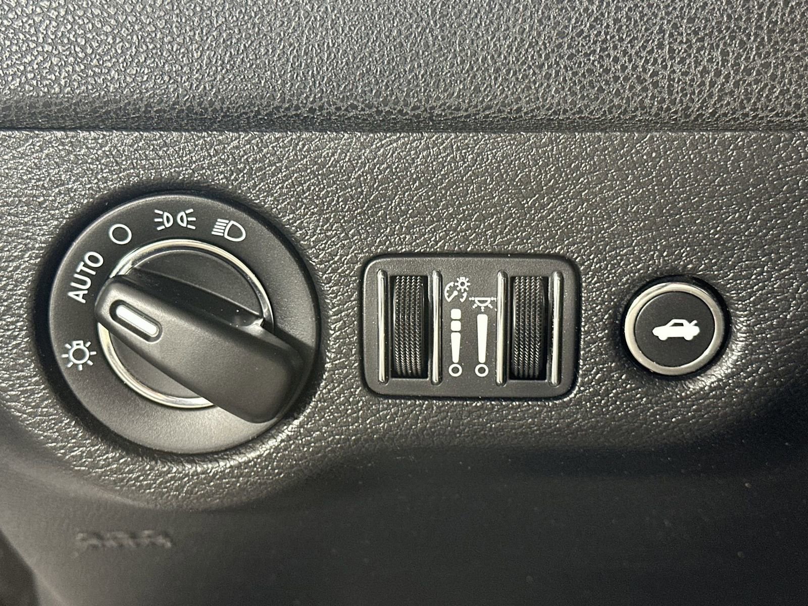 Used 2020 Chrysler 300 Touring w/ Sport Appearance Package image 22