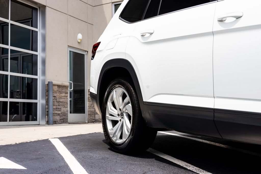 Used 2021 Volkswagen Atlas SE w/ Panoramic Sunroof Package FWD image 11