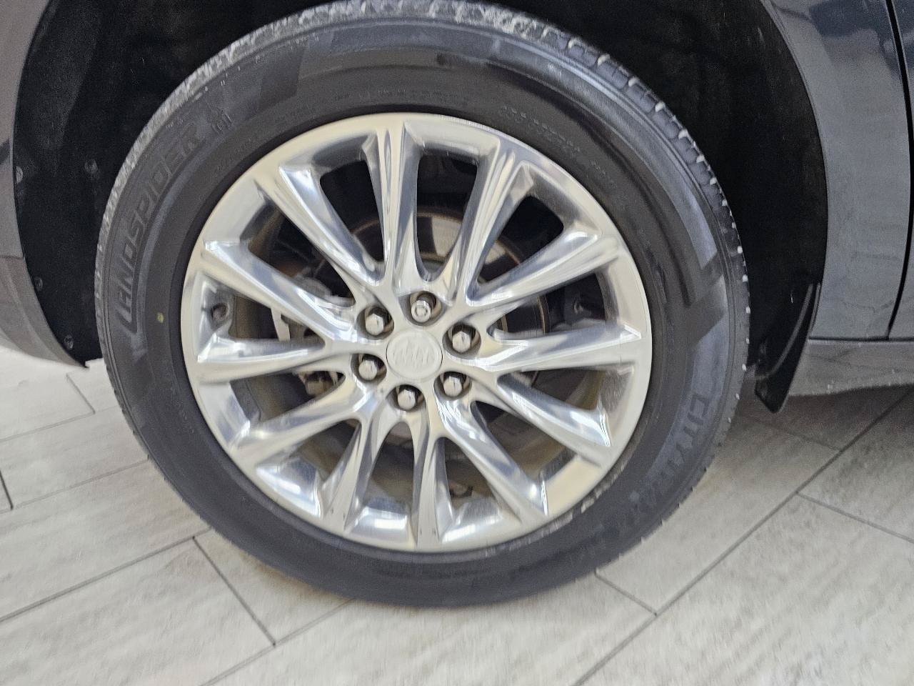 Used 2018 Buick Enclave Premium w/ Experience Buick Package FWD image 43