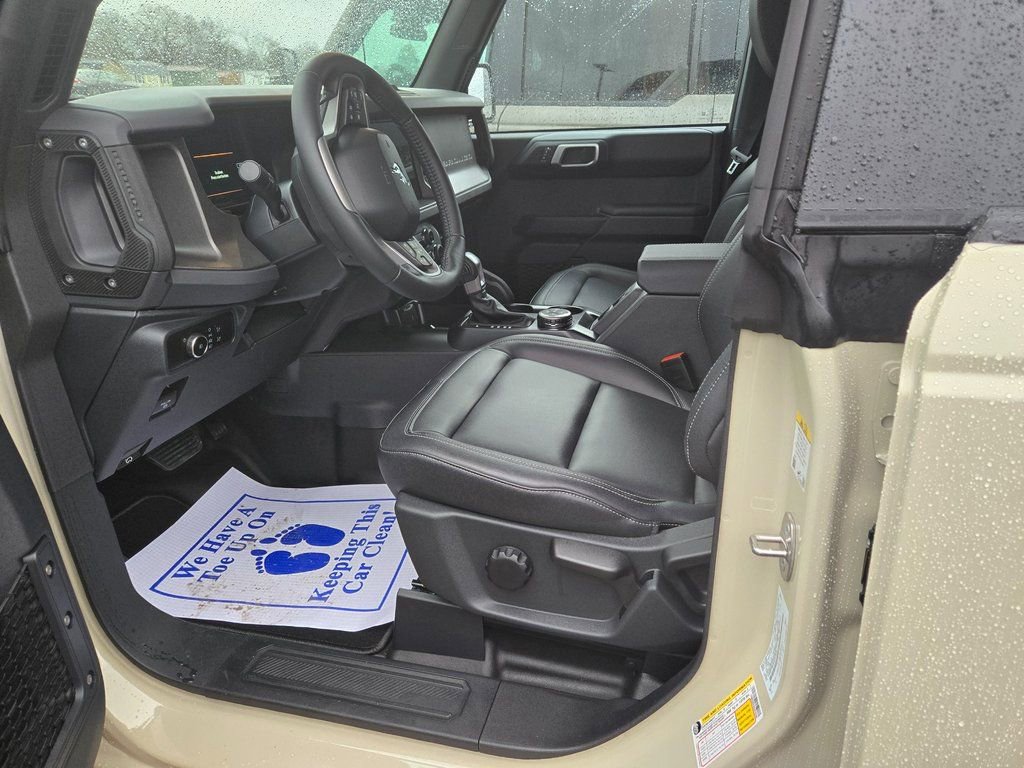 New 2025 Ford Bronco Badlands image 7