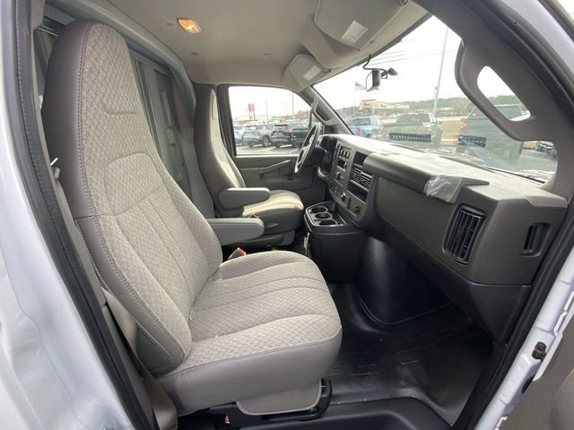 New 2025 Chevrolet Express 3500 w/ Power Convenience Package image 28