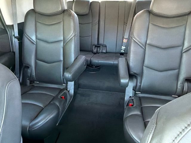 Used 2018 Cadillac Escalade Luxury RWD image 22