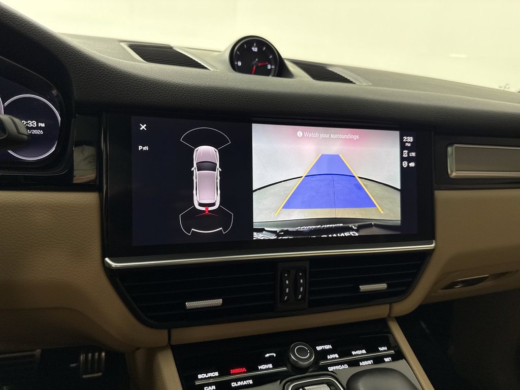 Certified 2023 Porsche Cayenne S Platinum w/ Premium Package Plus AWD/4WD image 30