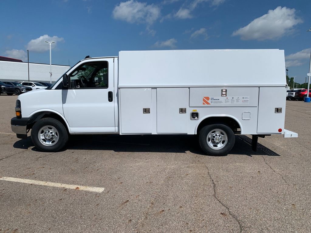 New 2025 Chevrolet Express 3500 Work Van w/ Power Convenience Package RWD image 2