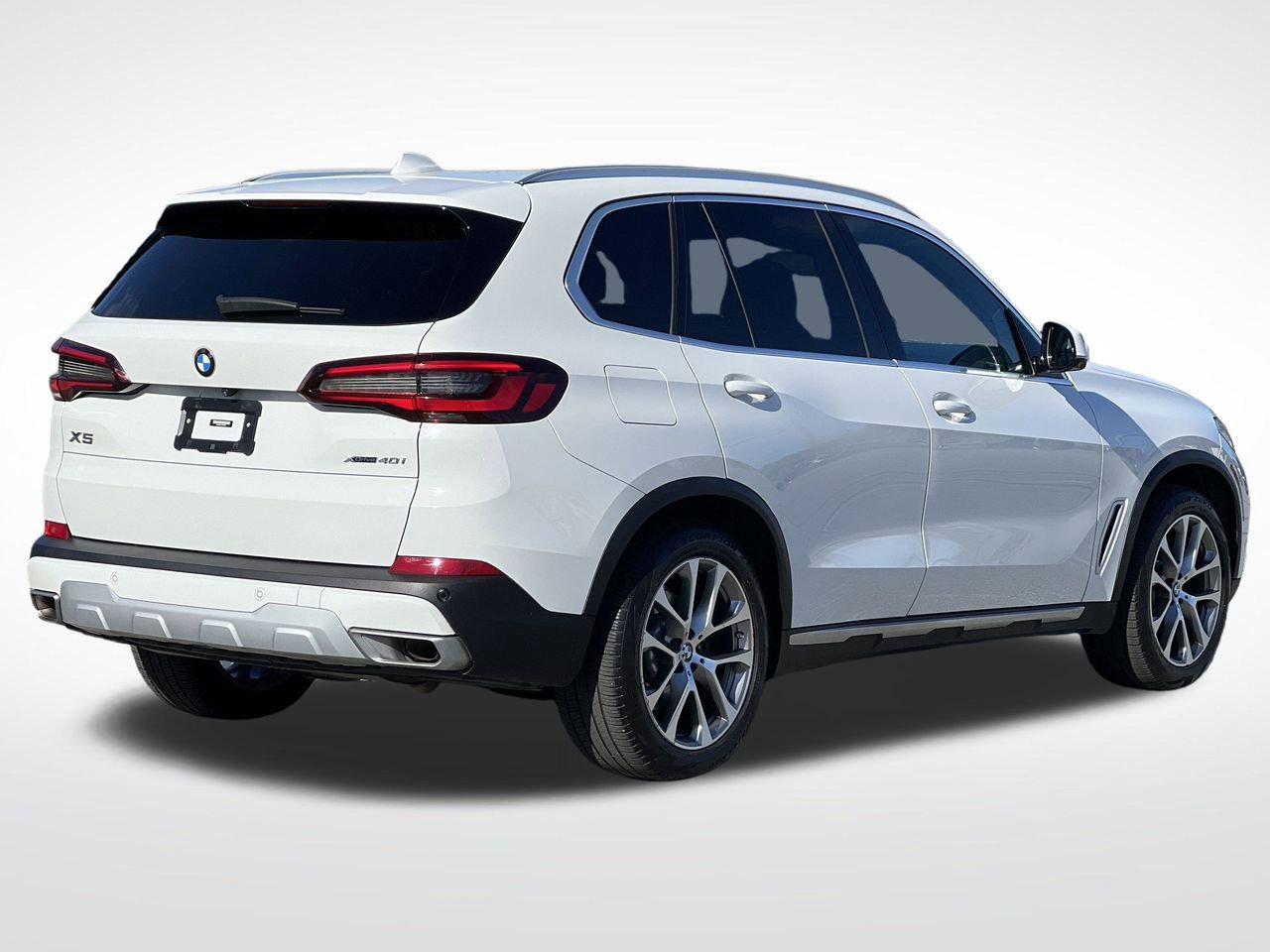 Used 2023 BMW X5 xDrive40i w/ Premium Package image 41