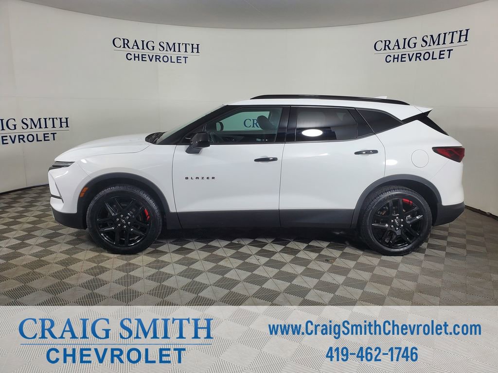 Used 2023 Chevrolet Blazer LT w/ Convenience Package image 2