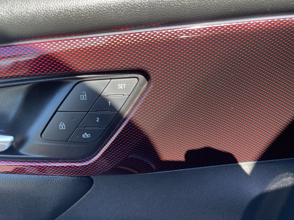 Used 2024 Chevrolet Traverse RS image 18