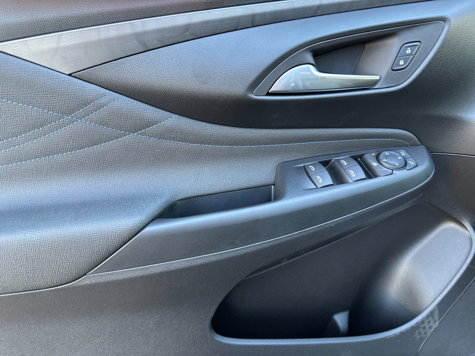 New 2026 Buick Envista Sport Touring w/ Convenience I Package FWD image 11