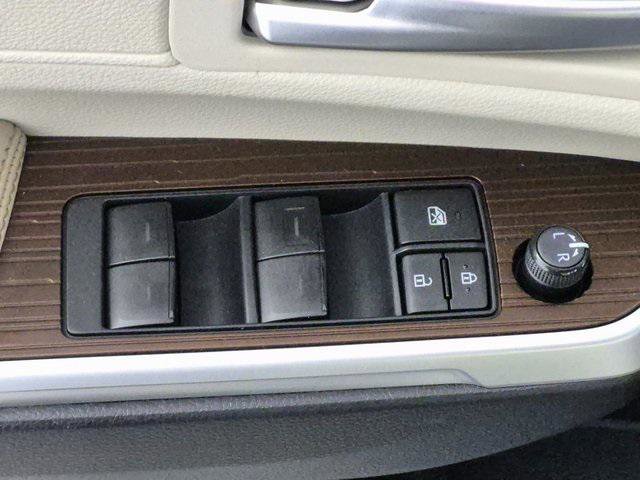 Certified 2023 Toyota Sienna XLE image 14