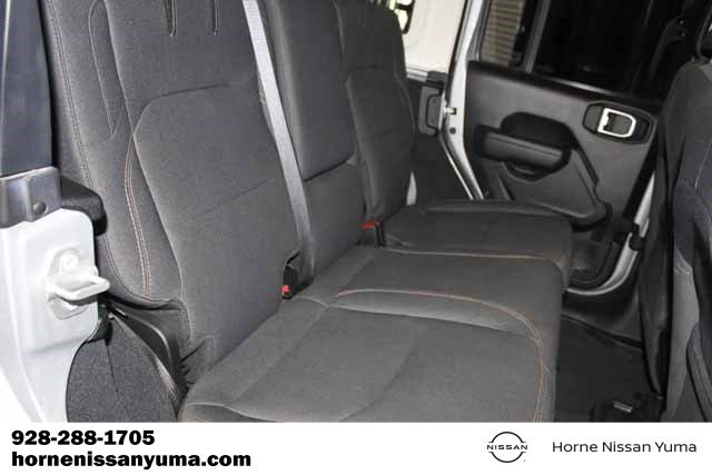 Used 2024 Jeep Wrangler Unlimited AWD/4WD image 7