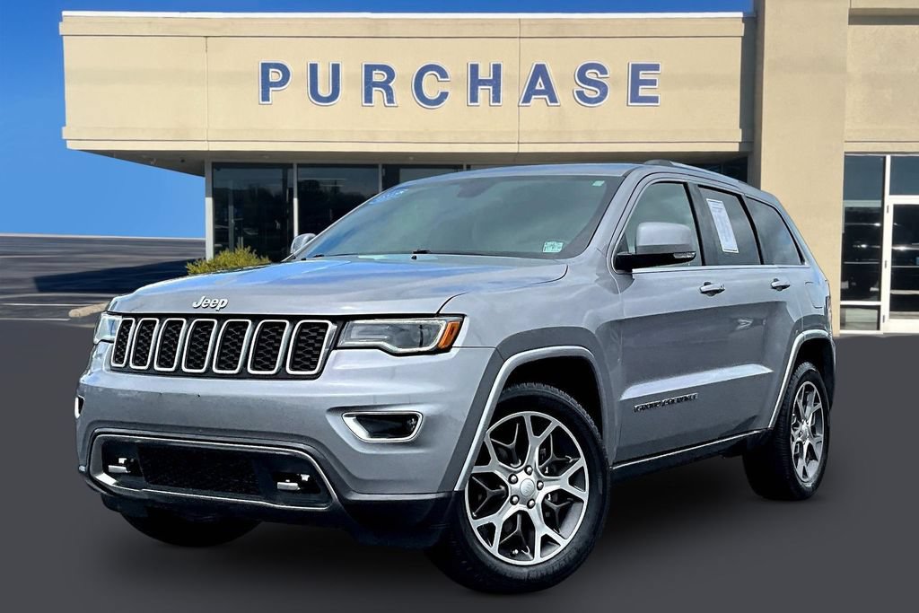 Used 2018 Jeep Grand Cherokee Limited AWD/4WD image 3