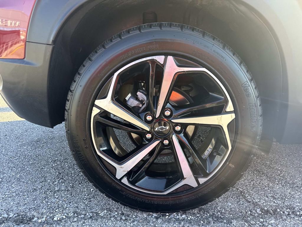 Used 2022 Chevrolet TrailBlazer RS w/ Technology Package image 4