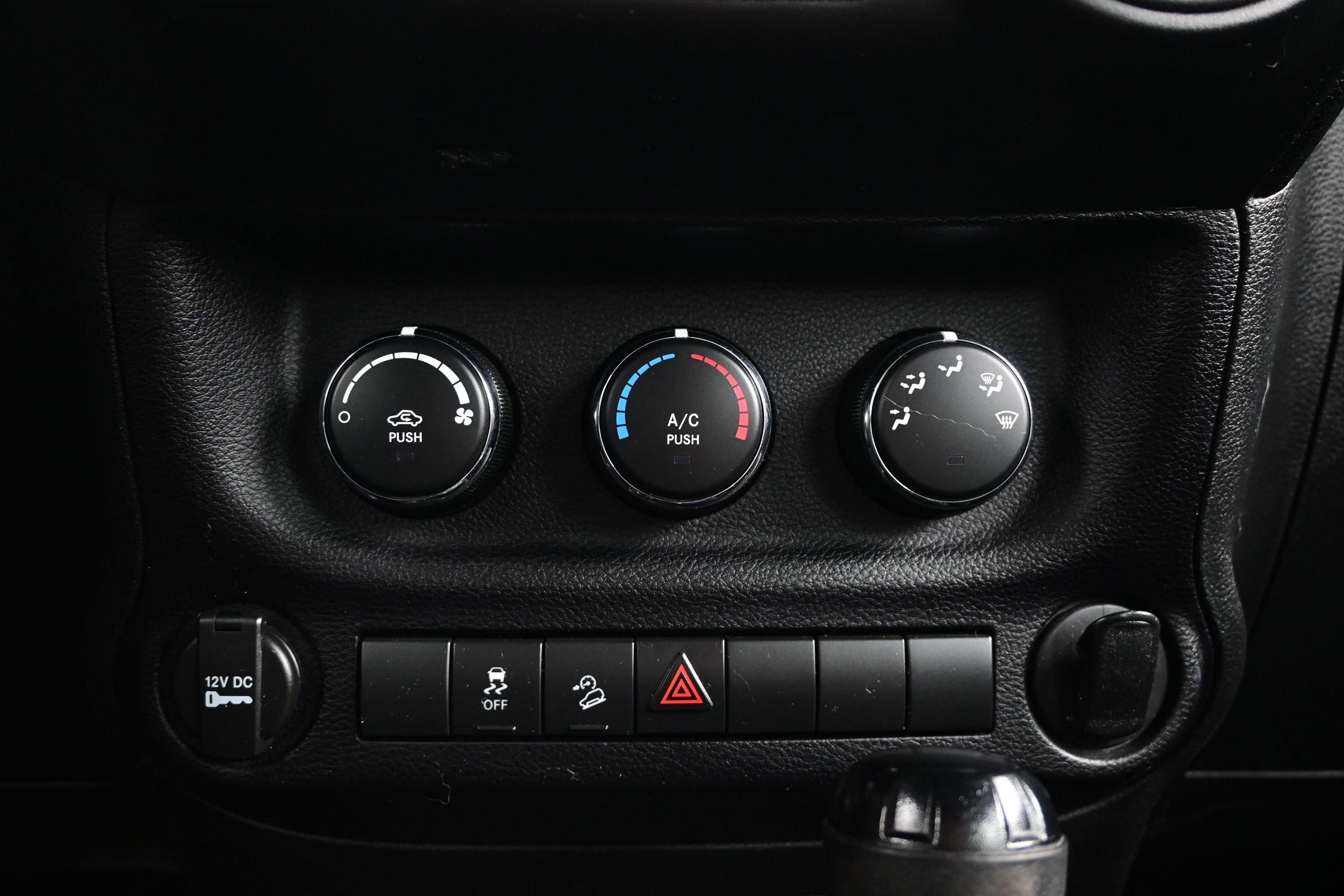 Used 2016 Jeep Wrangler Unlimited Sport AWD/4WD image 17