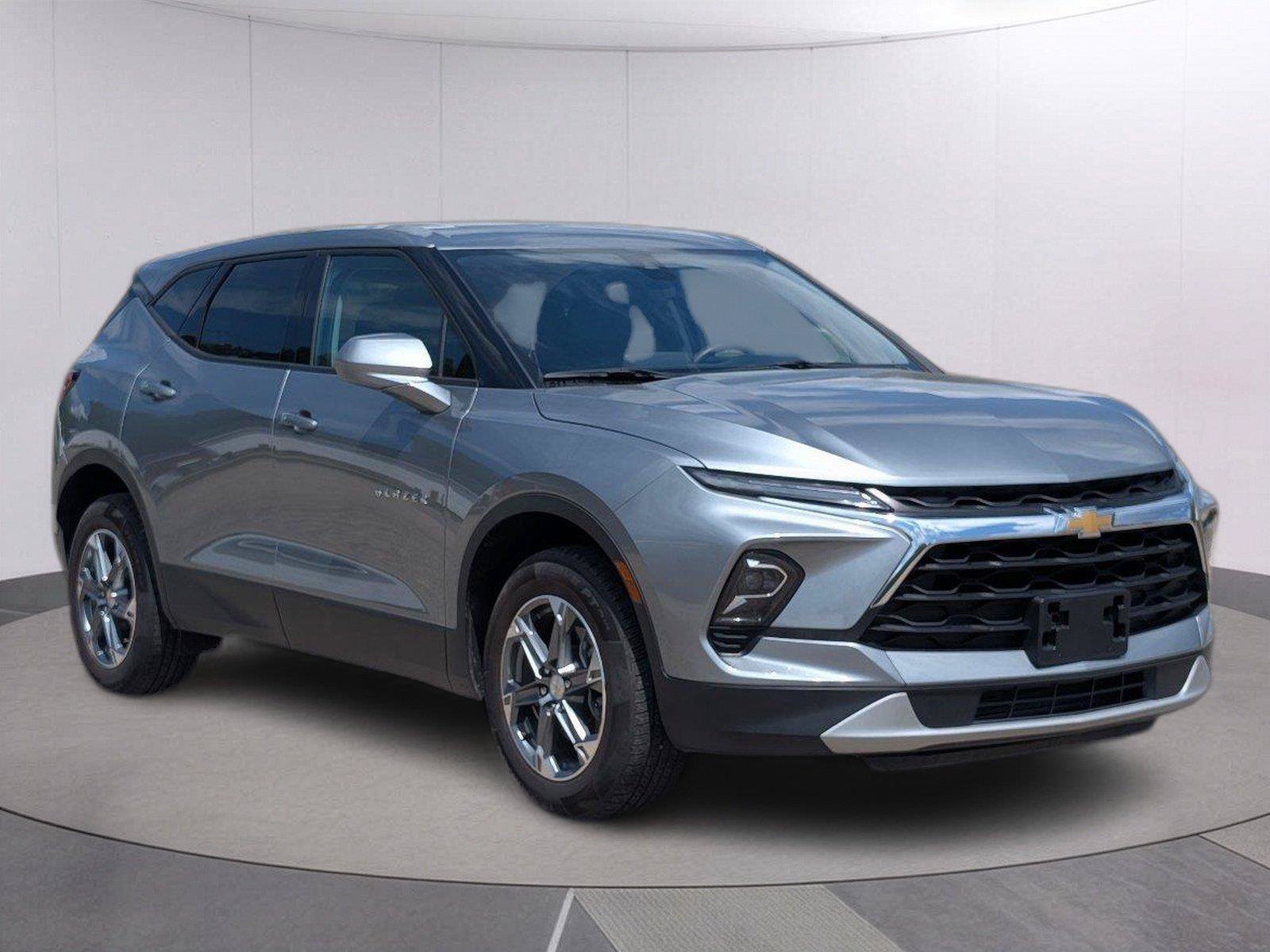 Used 2025 Chevrolet Blazer LT AWD/4WD image 9