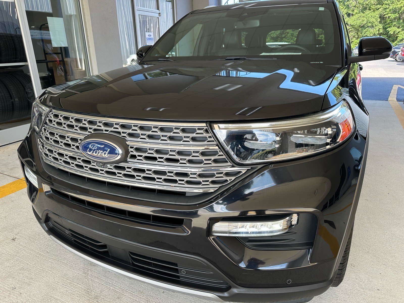Certified 2020 Ford Explorer Limited w/ Class III Trailer Tow Package RWD image 2