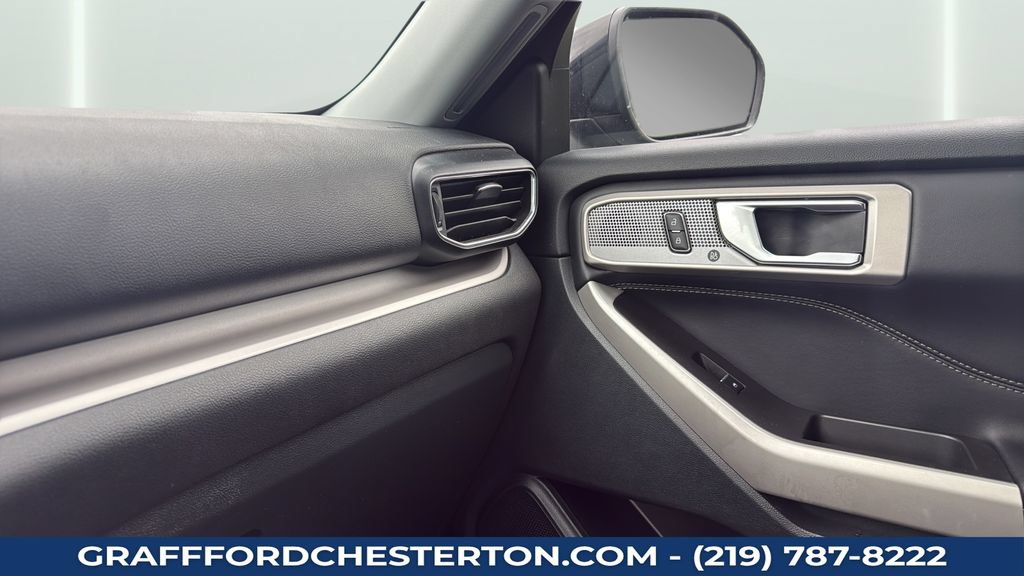 Used 2024 Ford Explorer XLT w/ Equipment Group 202A AWD/4WD image 13