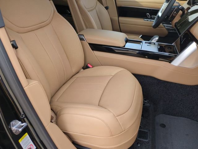 New 2026 Land Rover Range Rover SE image 18