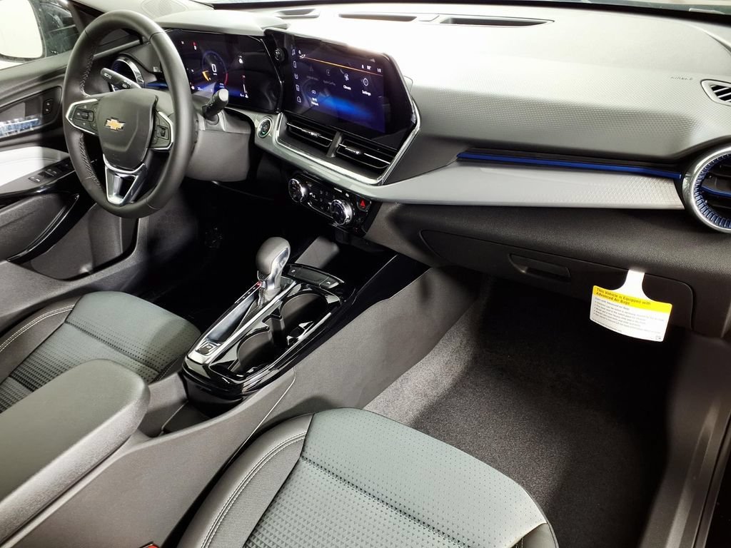 New 2026 Chevrolet Trax LT w/ LT Convenience Package FWD image 13