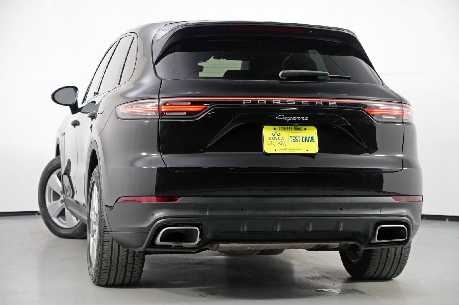 Used 2020 Porsche Cayenne E-Hybrid w/ Premium Package image 6