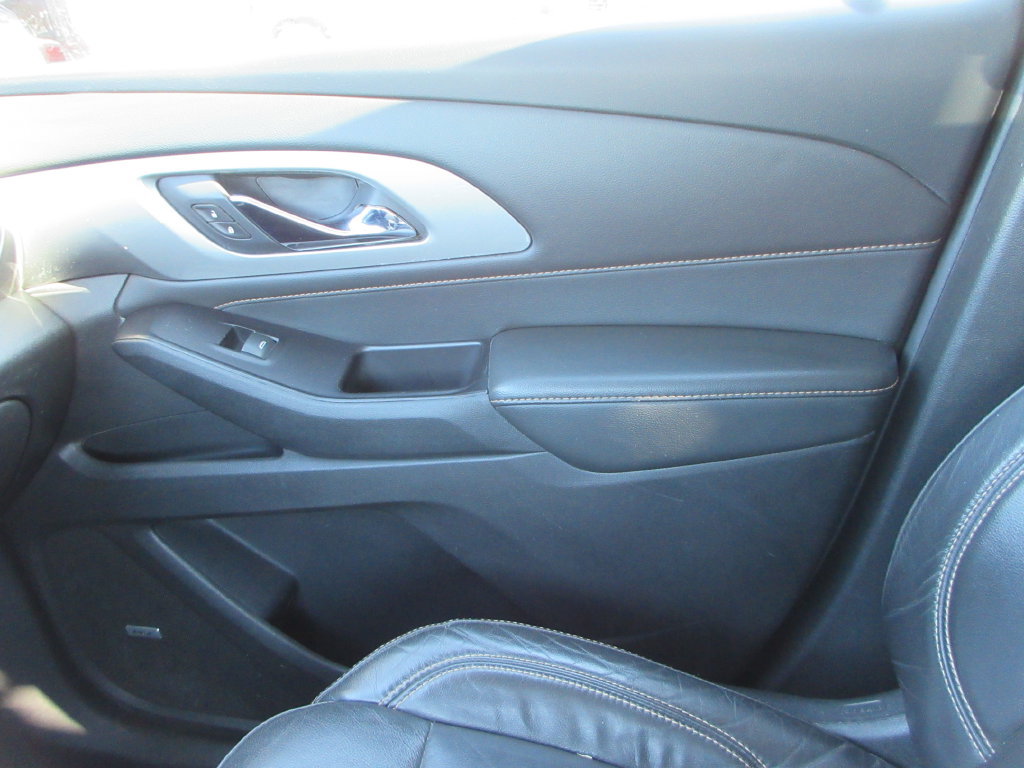 Certified 2020 Chevrolet Traverse LT w/ LT Premium Package FWD image 33
