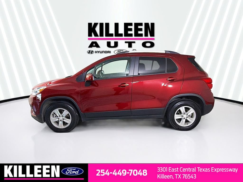 Used 2022 Chevrolet Trax LT w/ LT Convenience Package AWD/4WD image 4