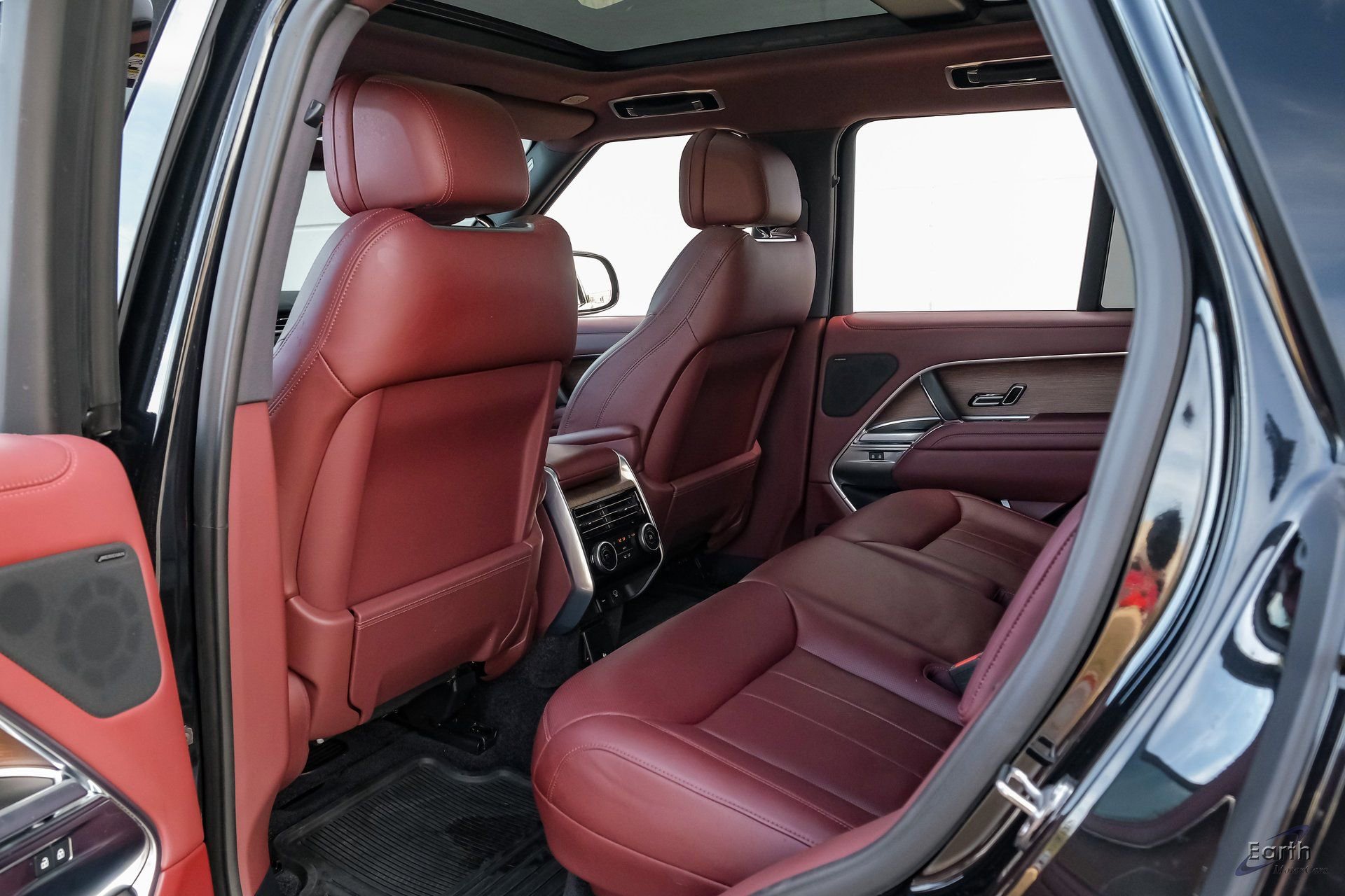 Used 2024 Land Rover Range Rover SE image 86