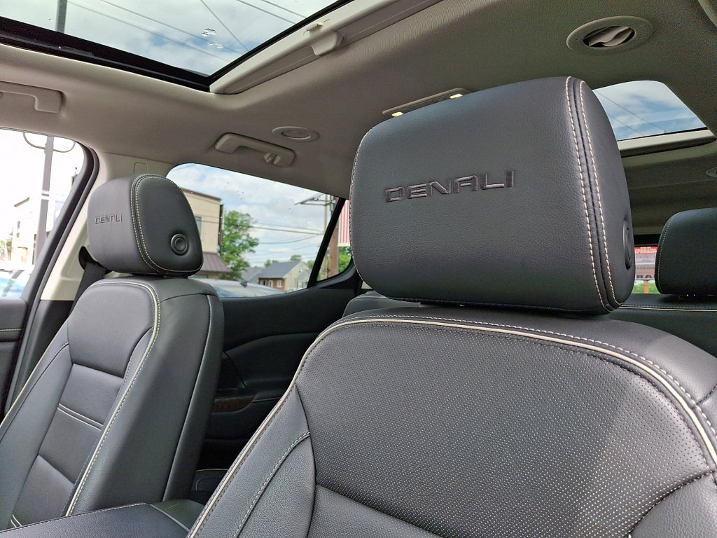 Used 2023 GMC Acadia Denali AWD/4WD image 24