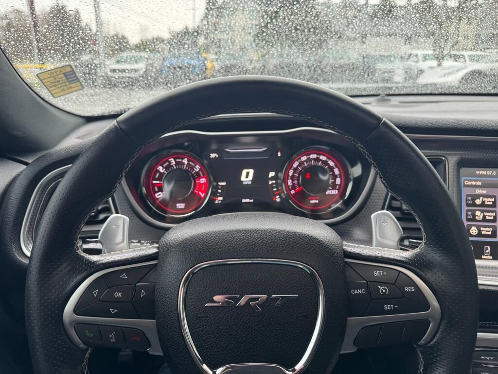 Used 2016 Dodge Challenger SRT Hellcat image 28