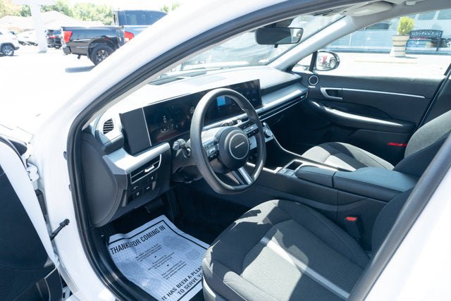 Used 2025 Hyundai Sonata SEL FWD image 17