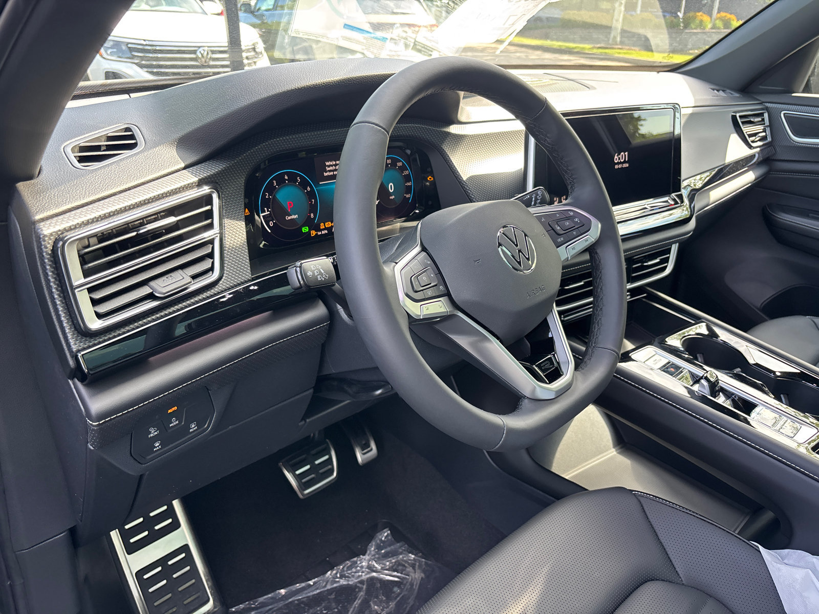 New 2026 Volkswagen Atlas Cross Sport SEL R-Line AWD/4WD image 9