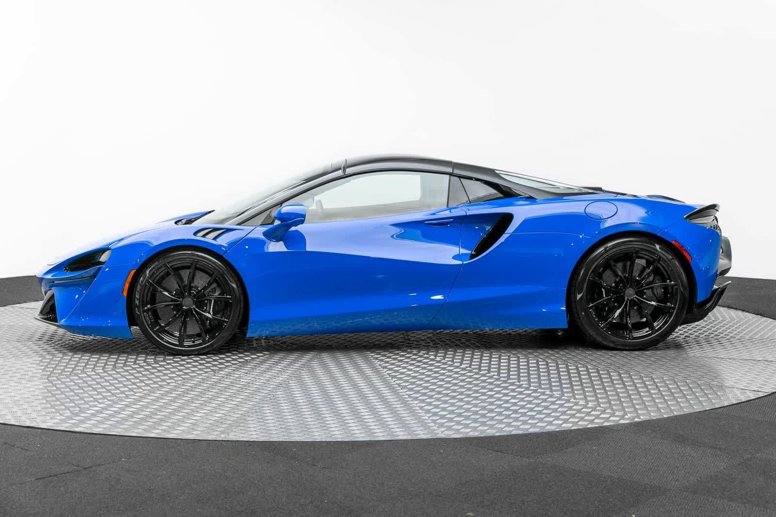 New 2025 McLaren Artura Spider RWD image 22