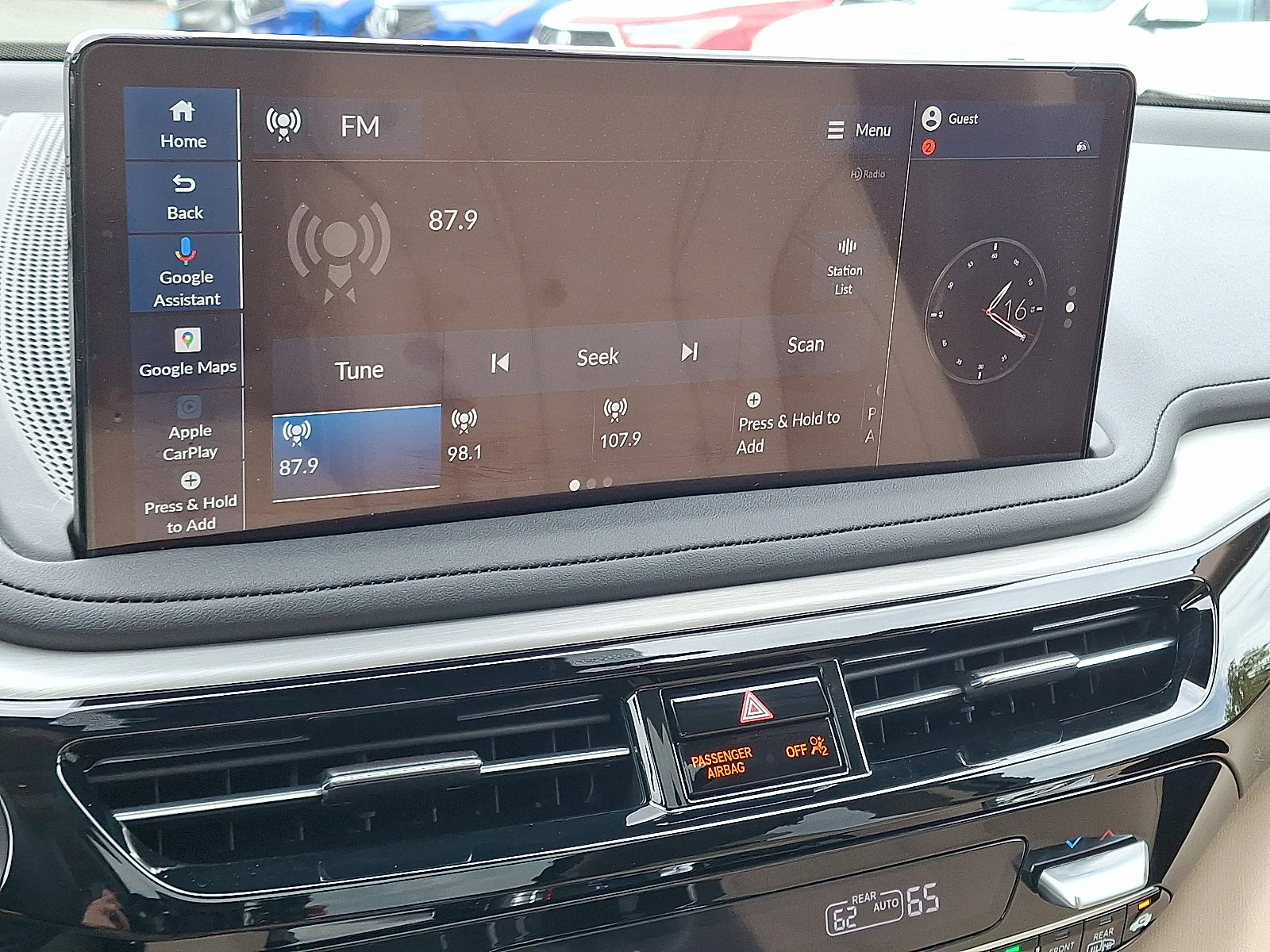 Certified 2025 Acura MDX SH-AWD w/ Technology Package image 17