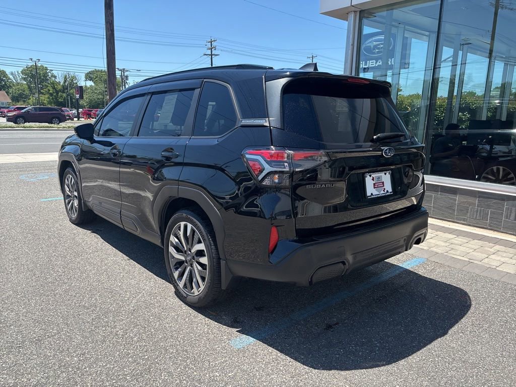 Used 2025 Subaru Forester Touring AWD/4WD image 11